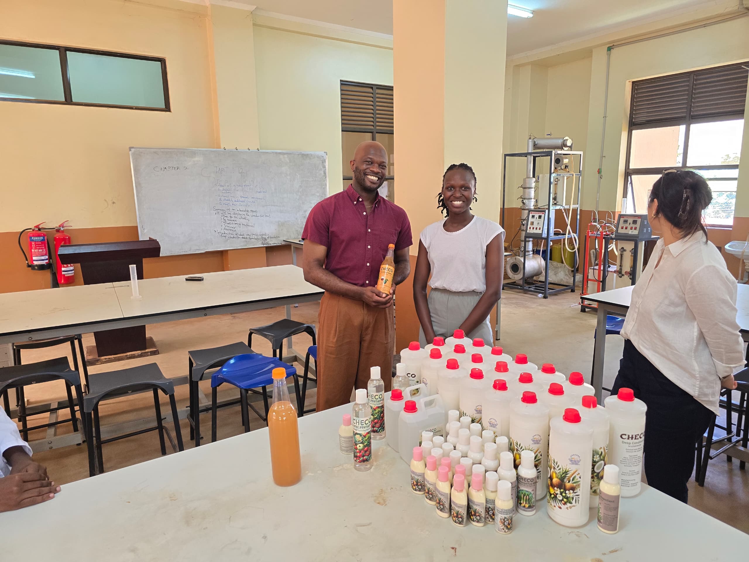 Students working in chemistry lab